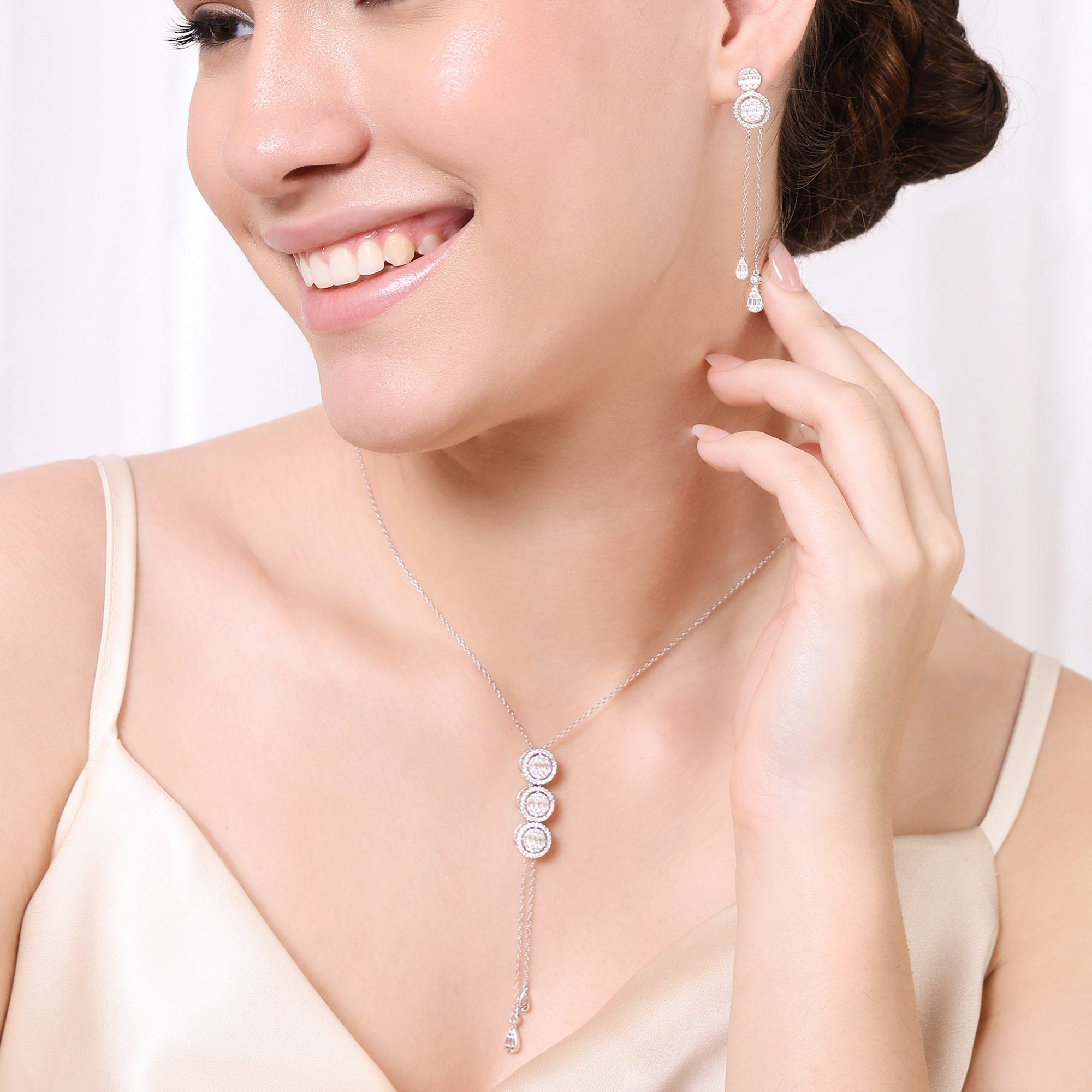 Circlet Symphony Silver Necklace Set