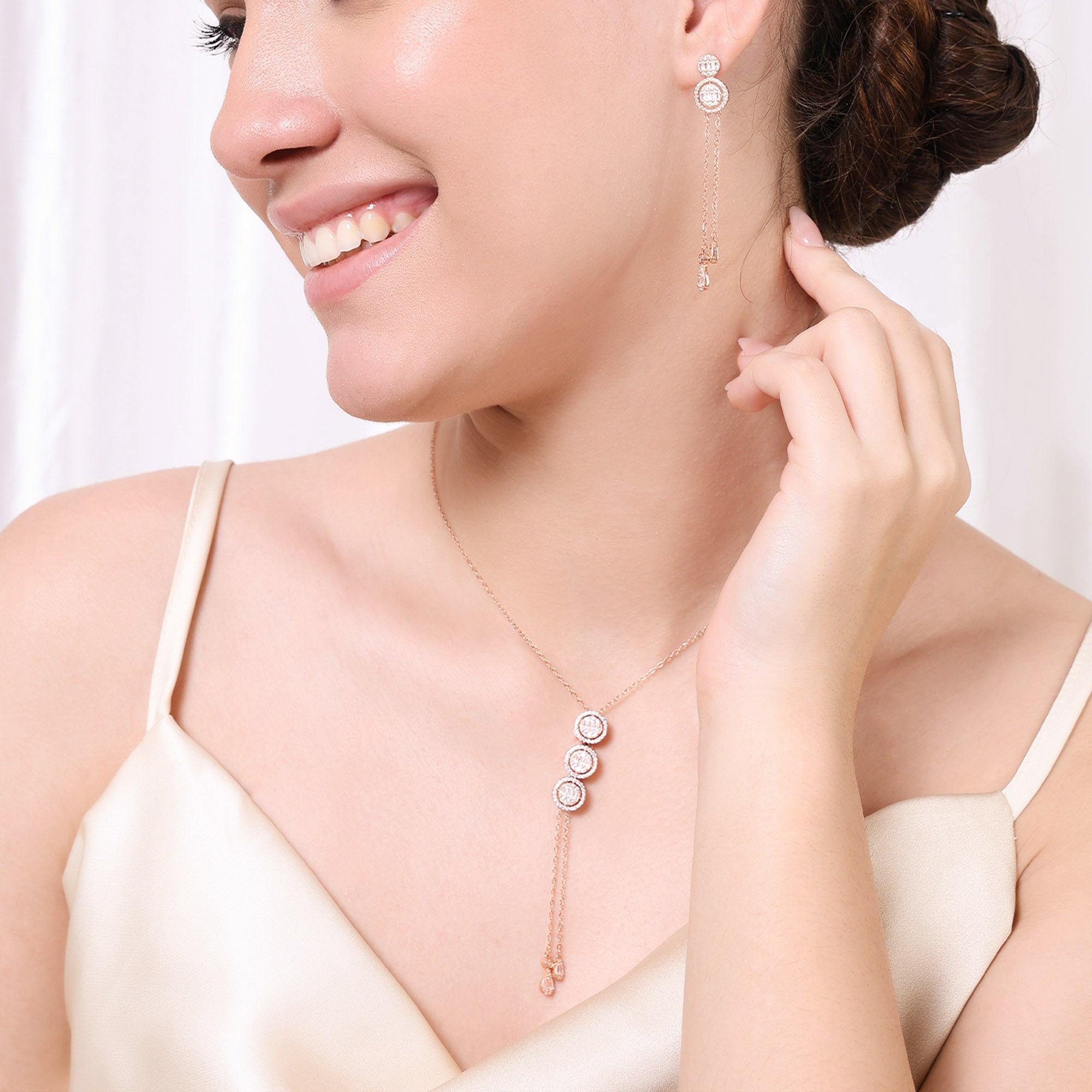 Circlet Symphony Silver Necklace Set