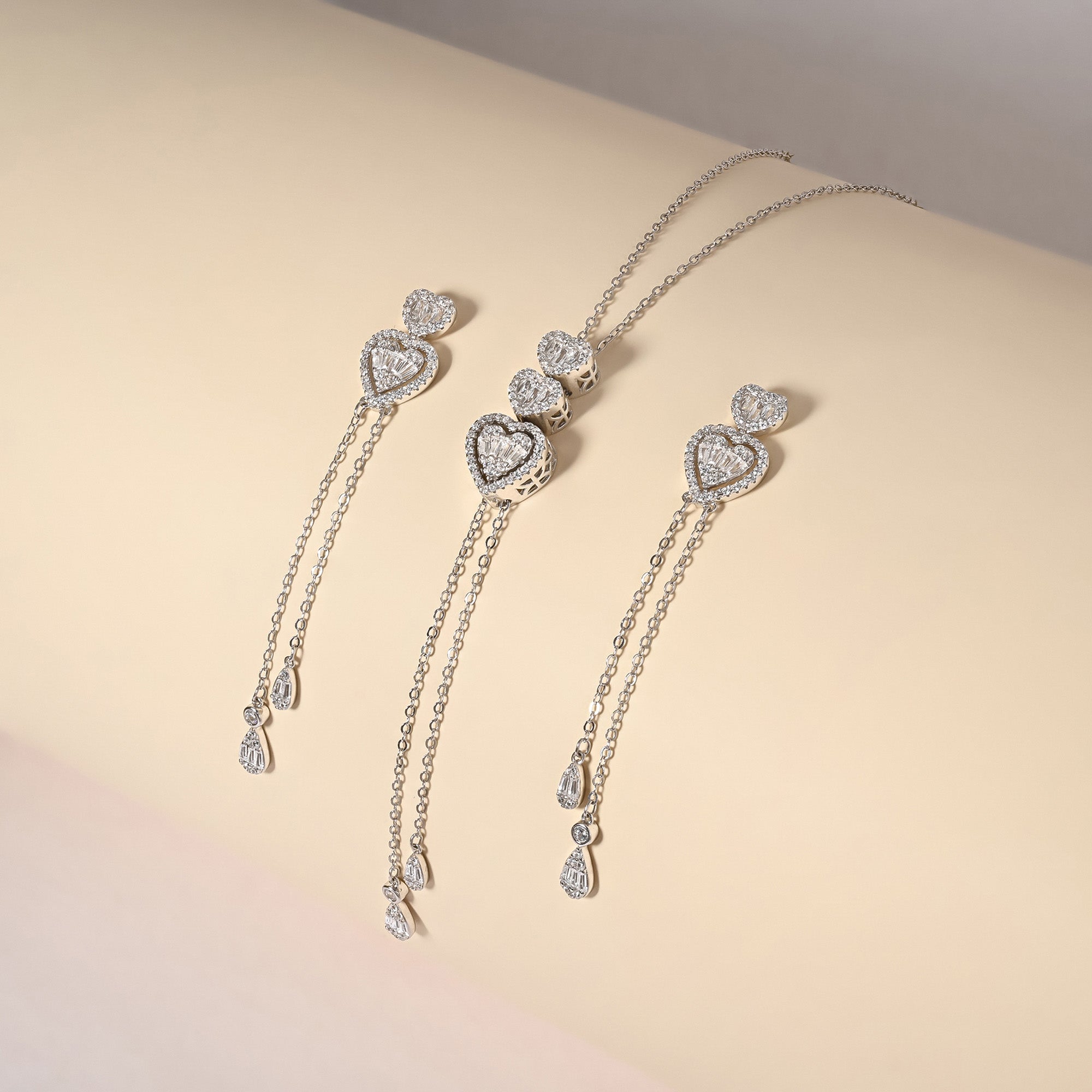 Graceful Heartstrings Silver Necklace Set