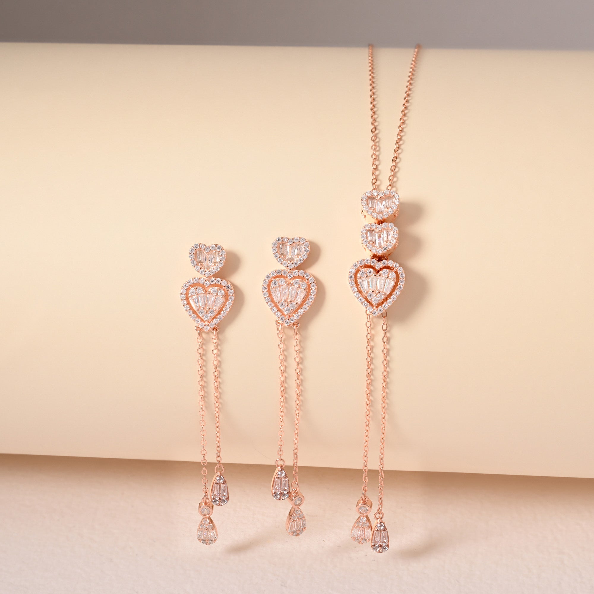 Graceful Heartstrings Silver Necklace Set
