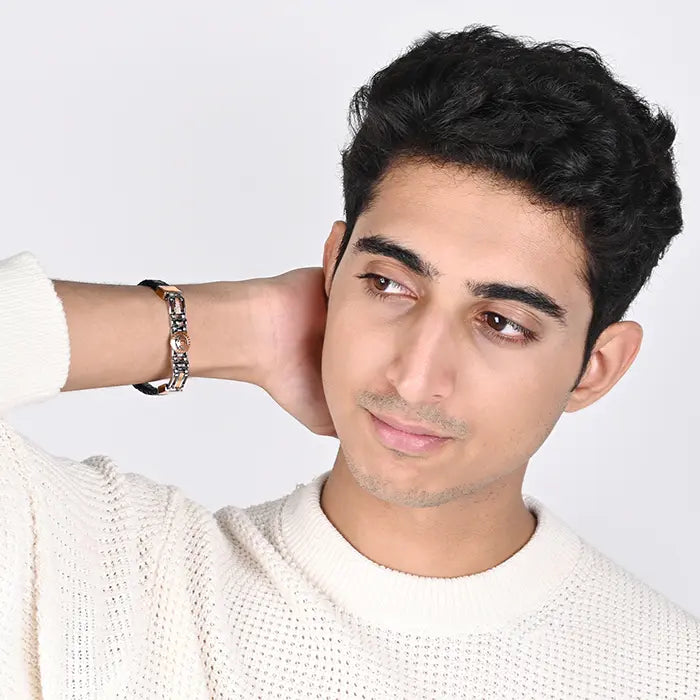 Shadow Gleam Bracelet