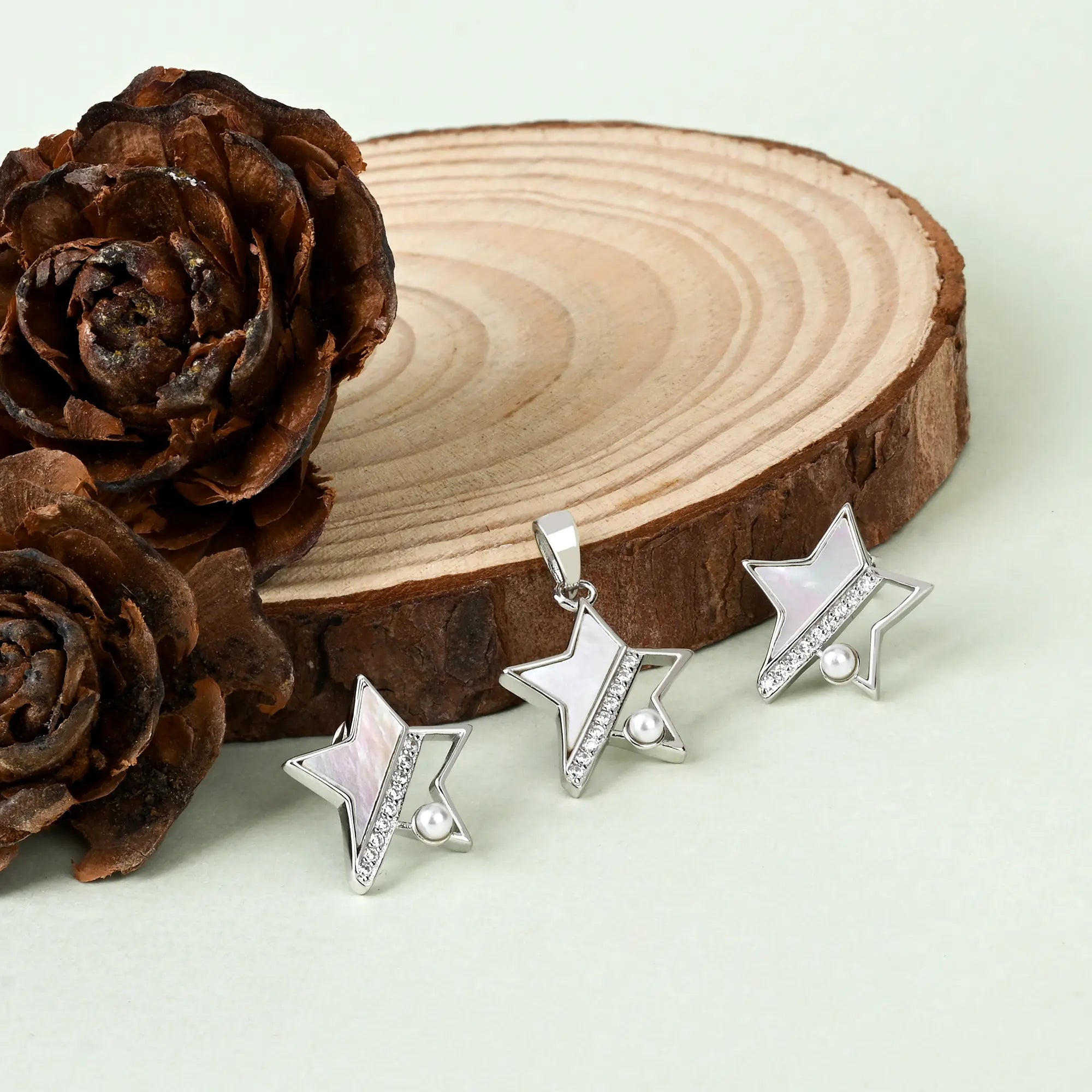 Stella Sparkle Pendant Set