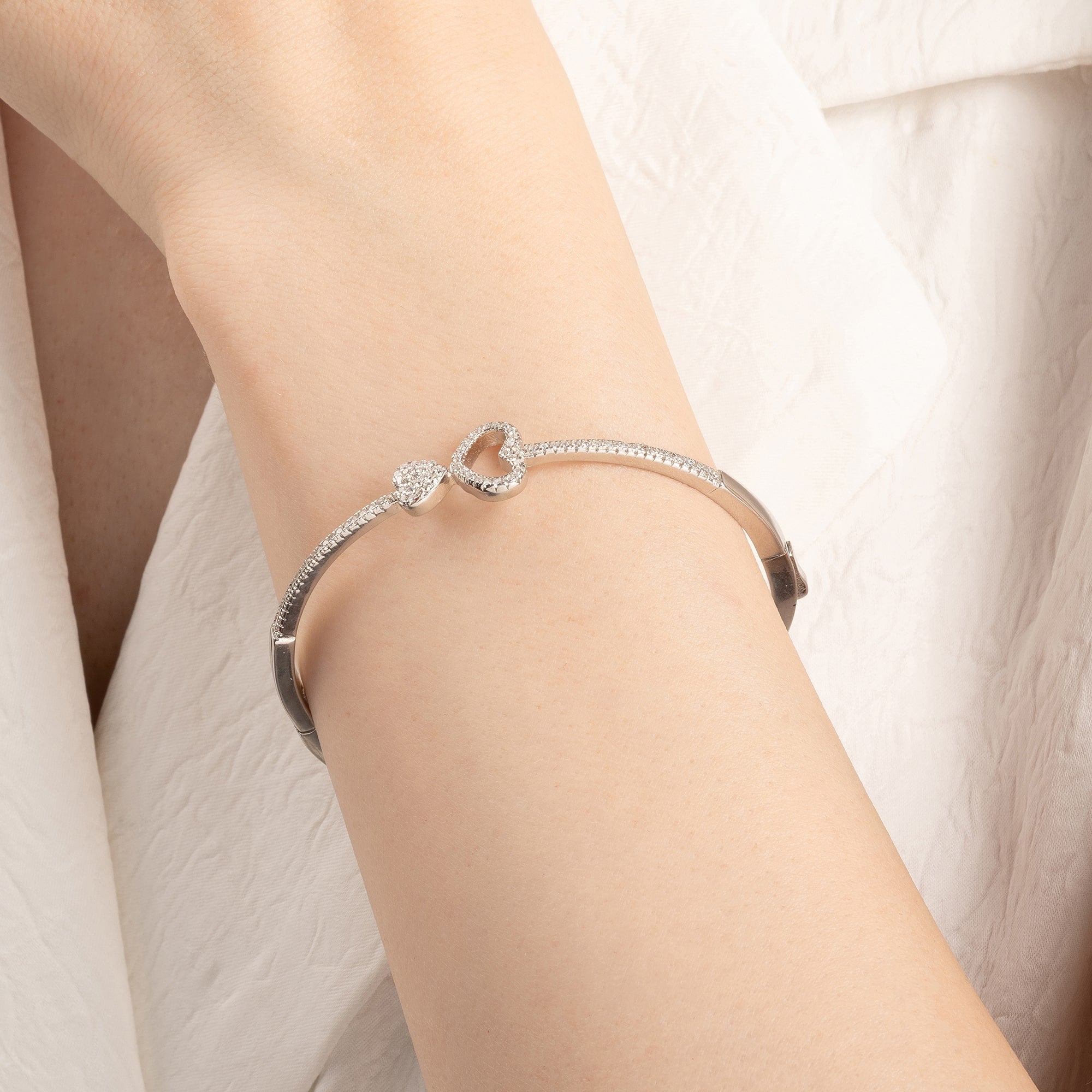 CZ Adornded Heart Link Kada