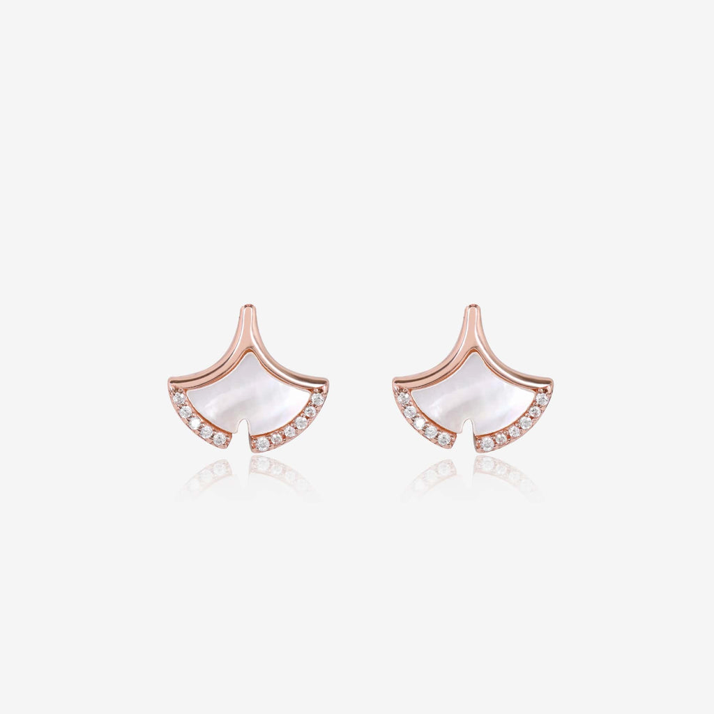 Splendor Seashell Pendant Set