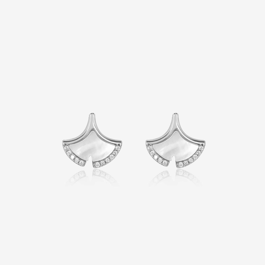 Splendor Seashell Pendant Set