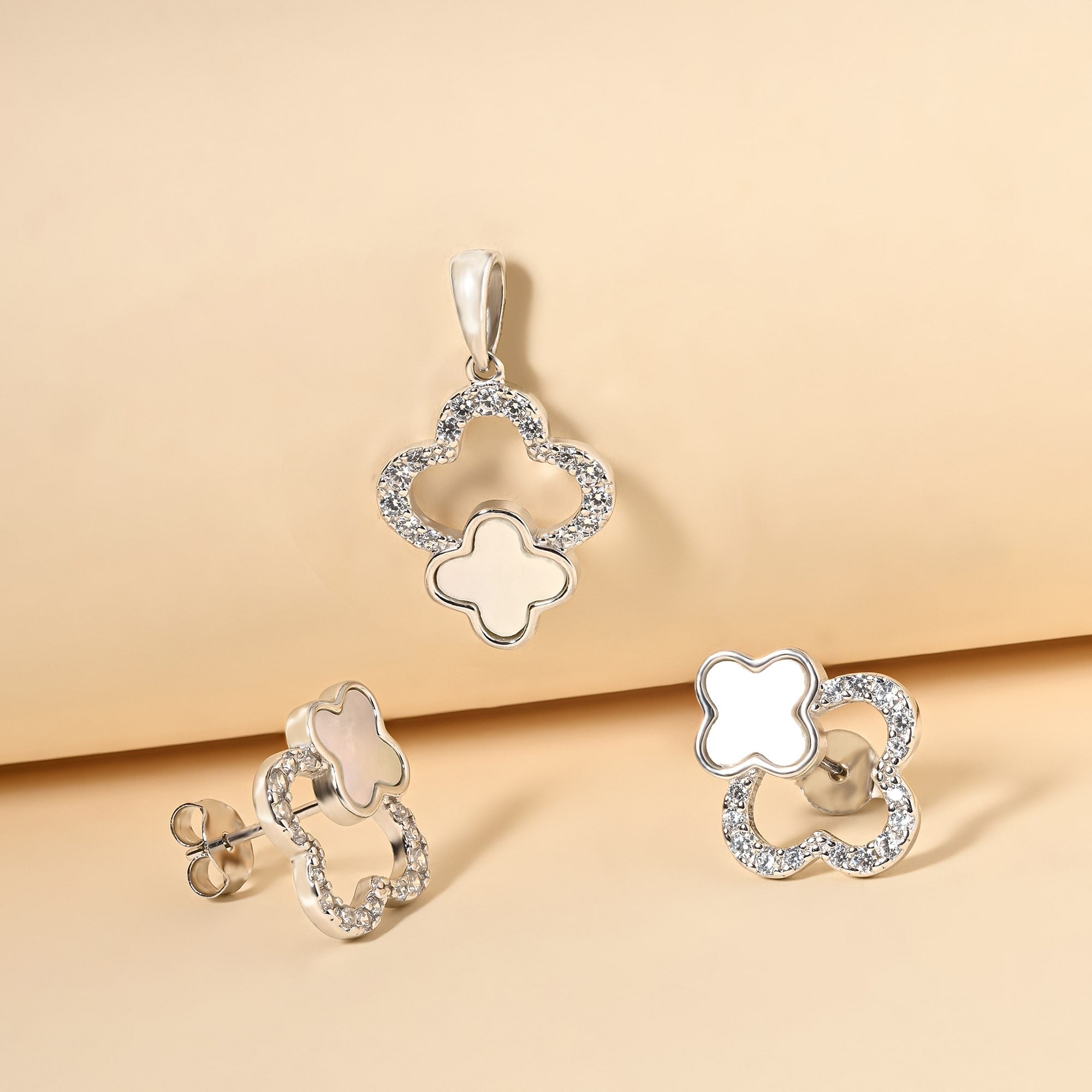 Zircon Bloom Pendant Set