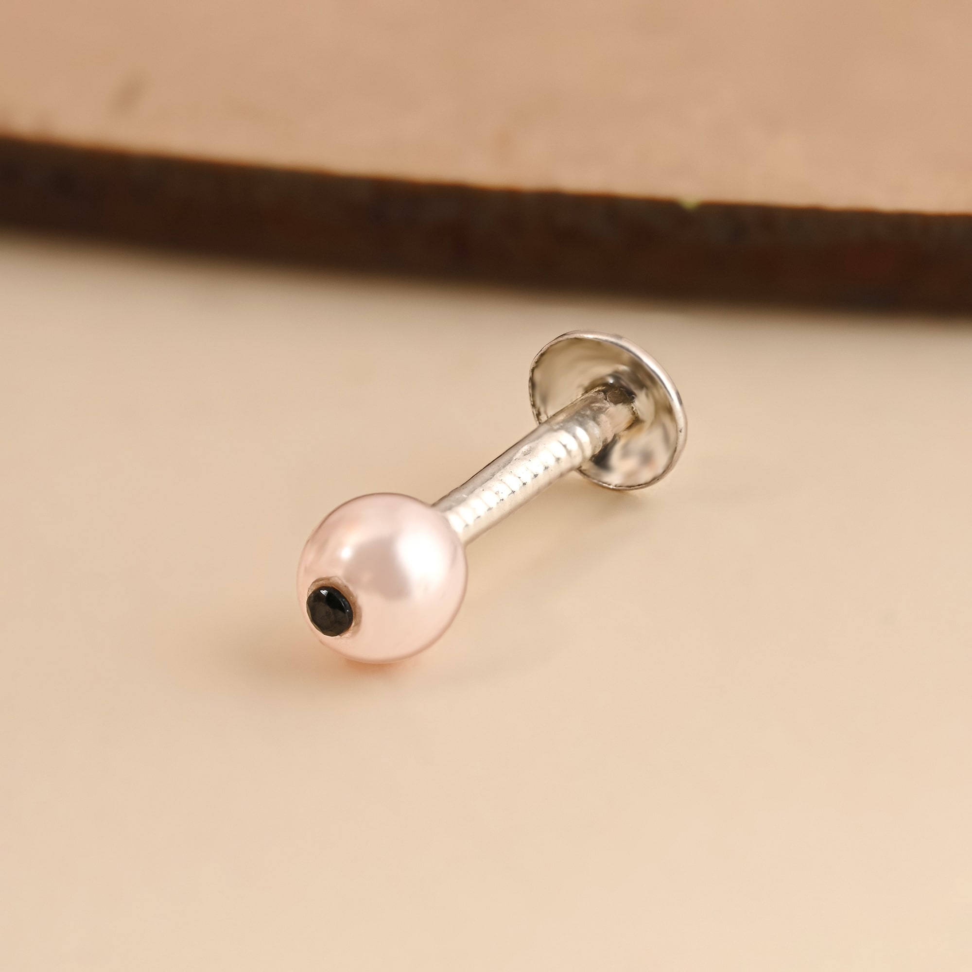 Radiance Pearl Nose Pin