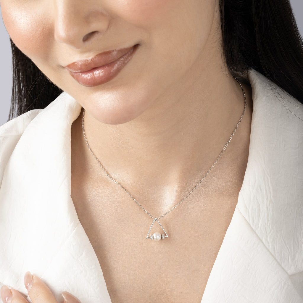 Graceful Triangle Pearl Necklace