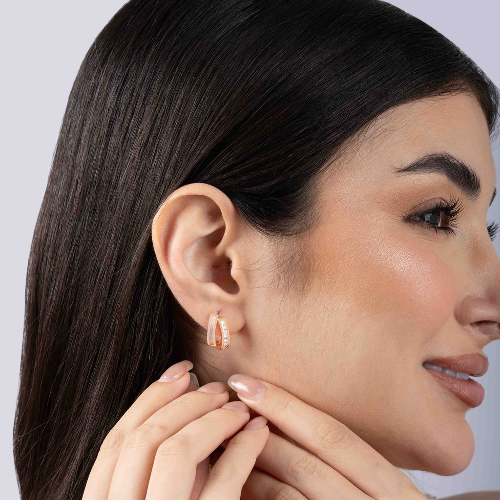 Interlinking Curve Silver Studs