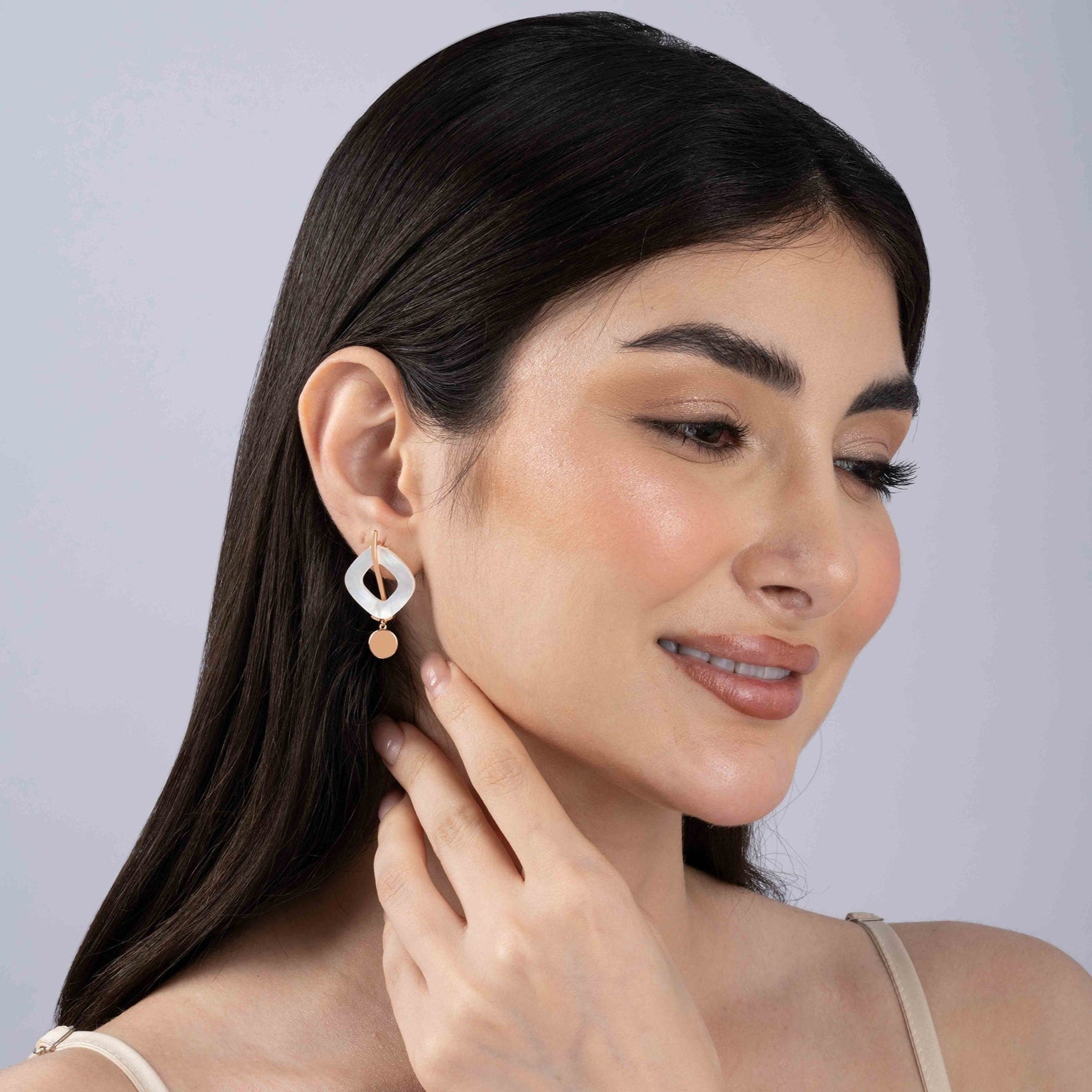 Sleek Statement Dangler