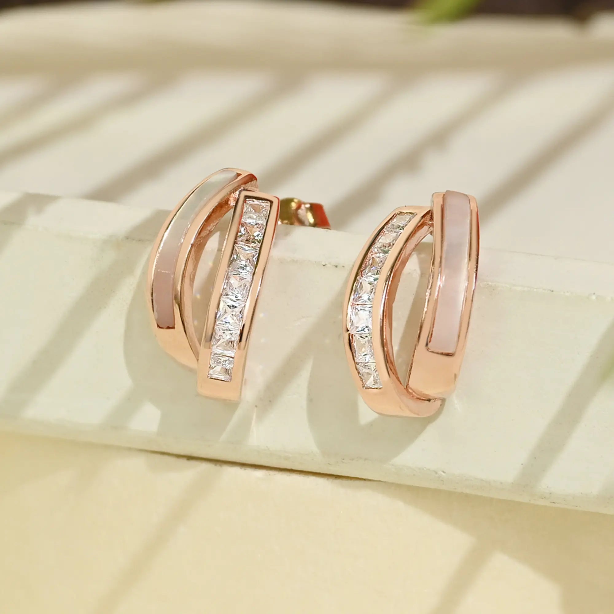 Interlinking Curve Silver Studs