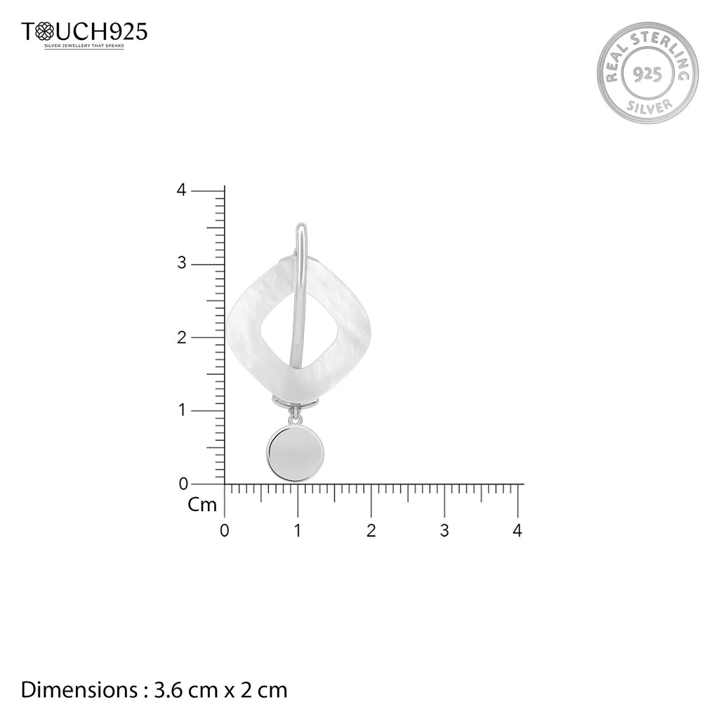 Sleek Statement Dangler