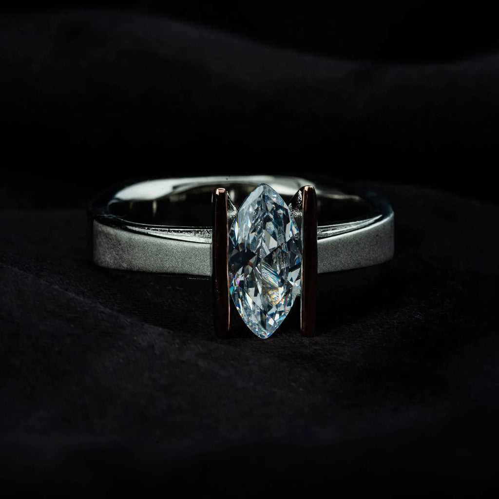 Minimalist CZ Band Ring - Touch925