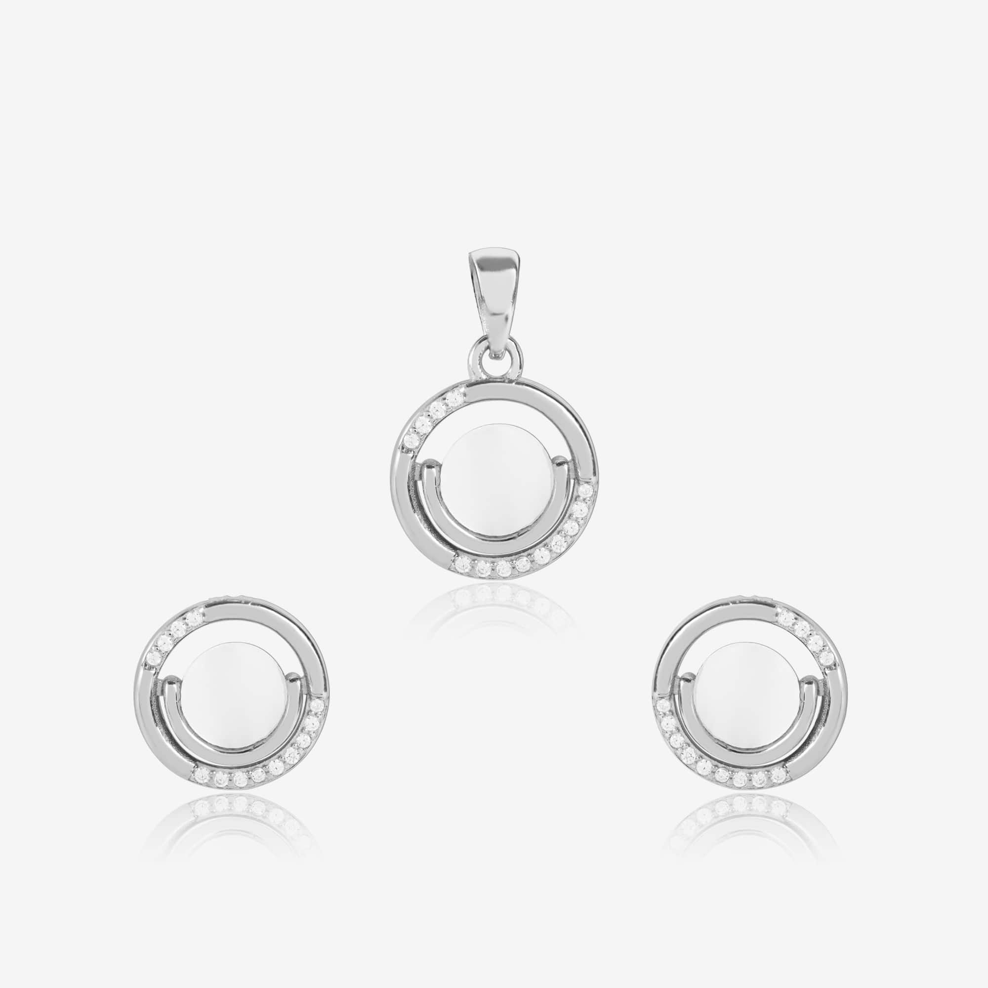 Radiant Circle Zirconia Pendant Set