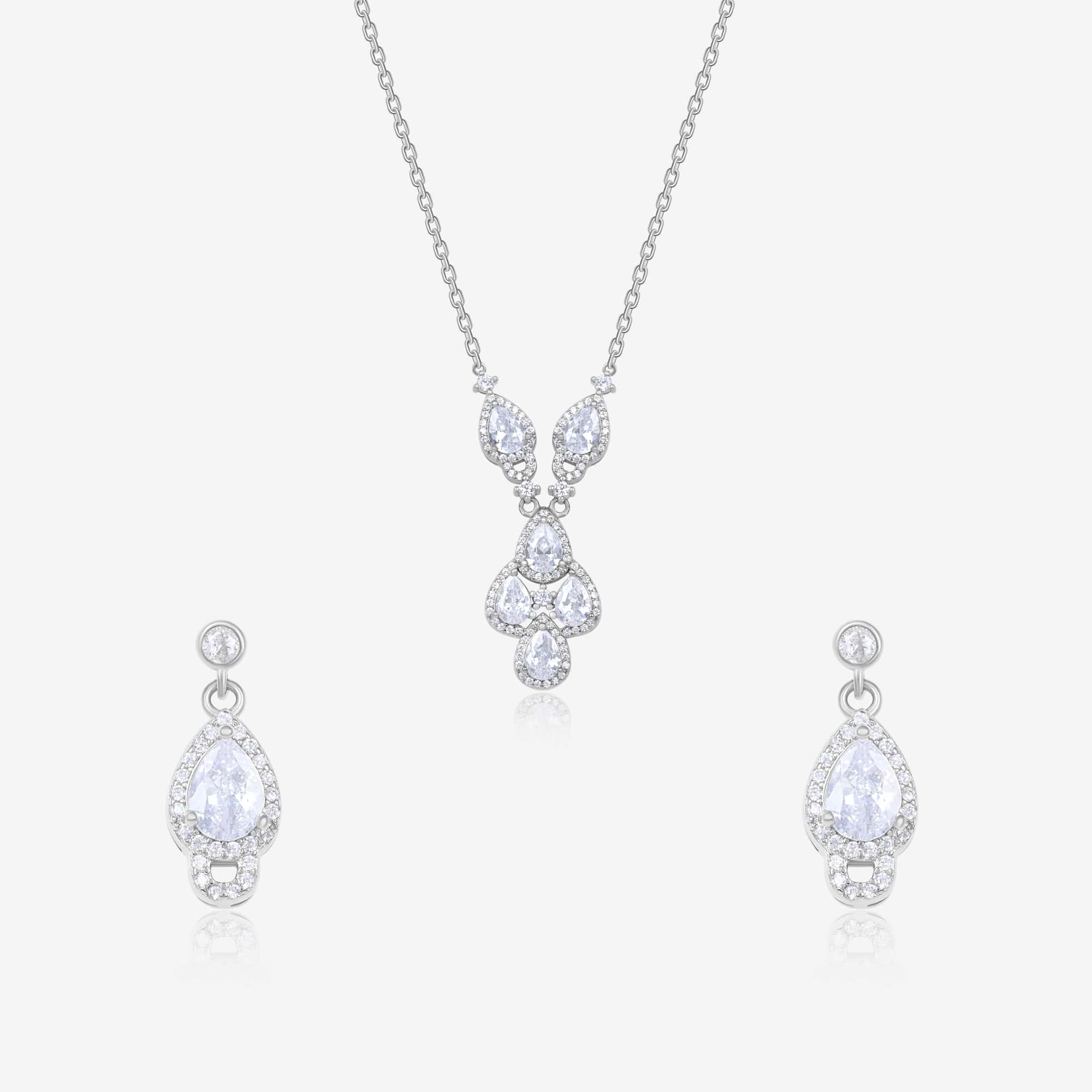 Pear-Fiction Necklace Set