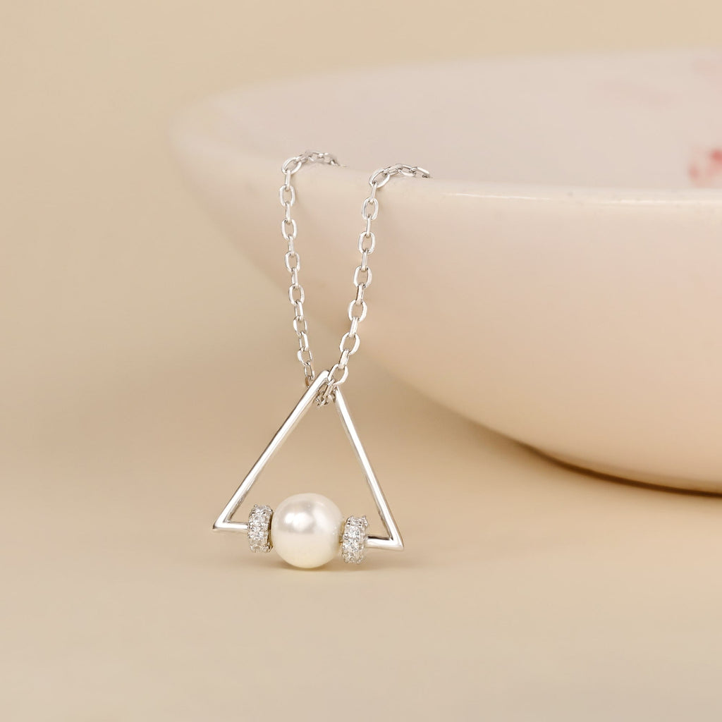 Graceful Triangle Pearl Necklace