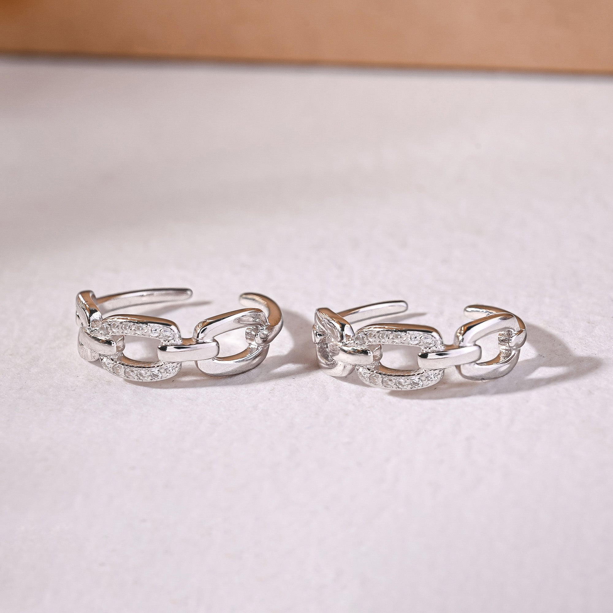 Stone Interlocking Toe Ring